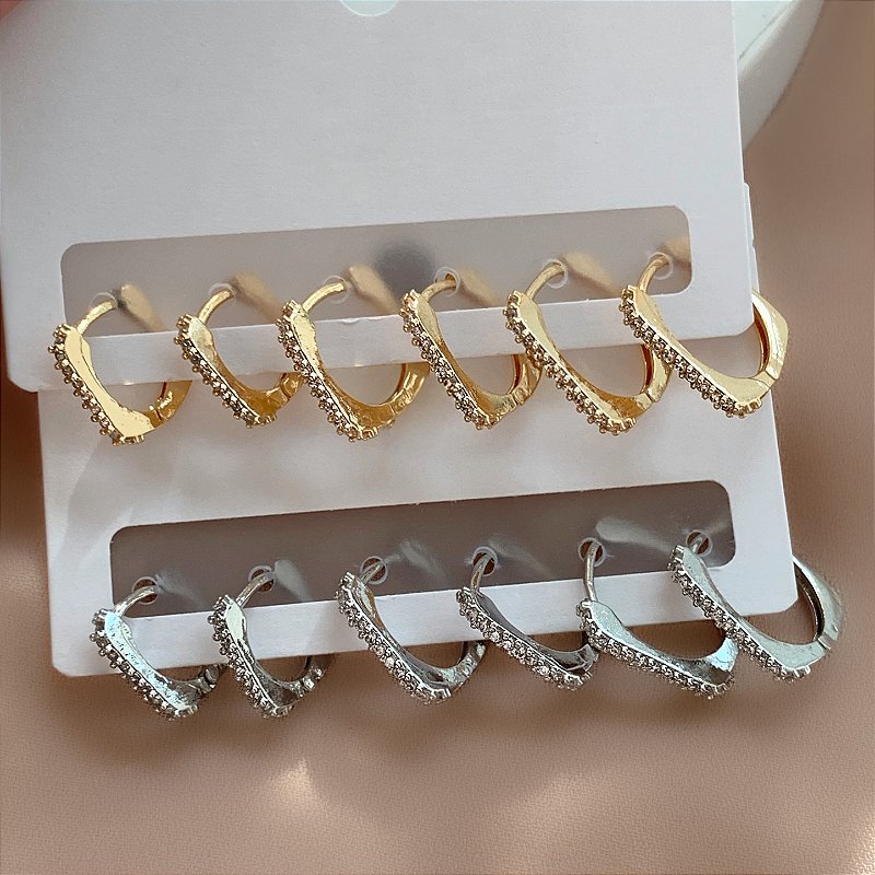 BRINCO KIT ARGOLINHAS QUADRADAS BORDAS BOLEADAS ZIRCÔNIAS BIJU