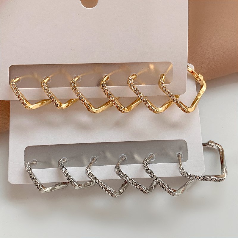 BRINCO KIT ARGOLINHAS QUADRADAS TORCIDAS ZIRCÔNIAS BIJU