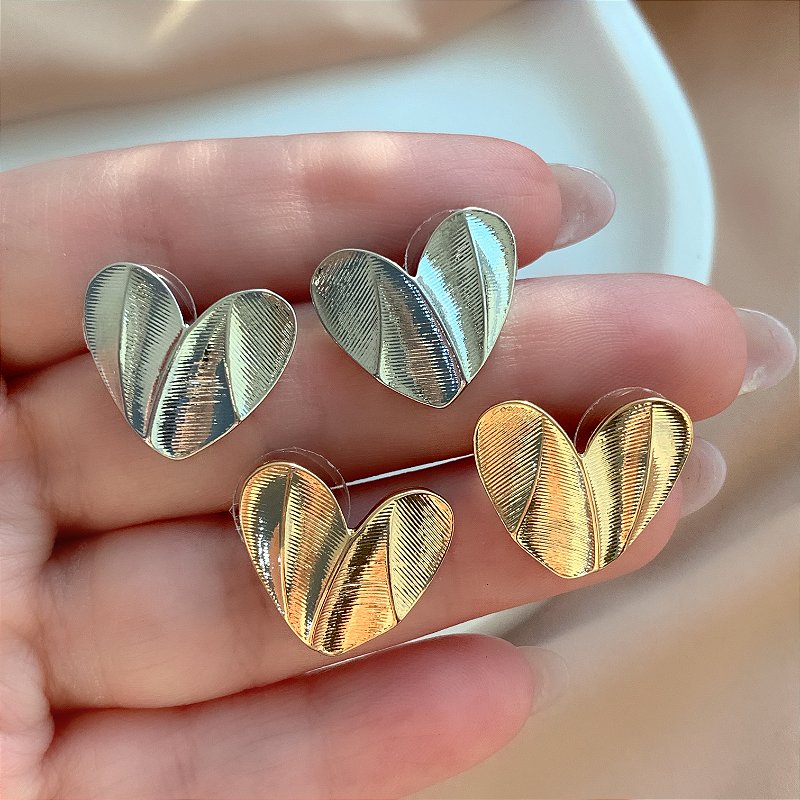 BRINCO CORAÇÃO RELEVOS TEXTURIZADOS BIJU