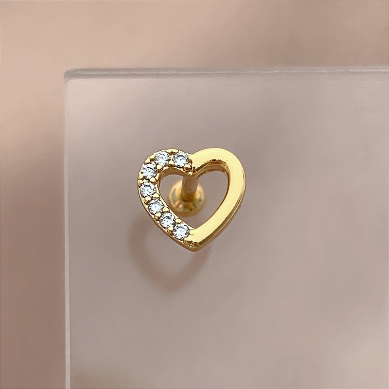 PIERCING TRÁGUS/CARTILAGEM CORAÇÃO VAZADO ZIRCÔNIAS 7MM HASTE AÇO 316L FOLHEADO A OURO 18K SEMIJOIA PARA ATUALIZAÇÃO⭐️