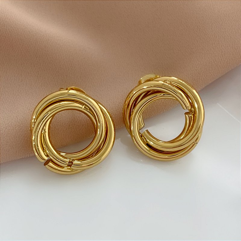 BRINCO CÍRCULOS ENTRELAÇADOS DOURADO AÇO 316L⭐️