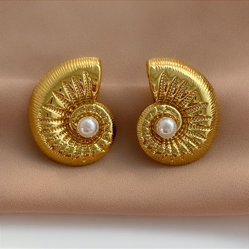 BRINCO OCEANE DOURADO AÇO 316L⭐️