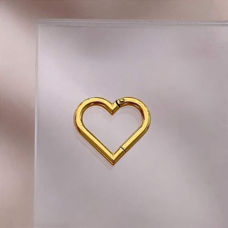 PIERCING CARTILAGEM/ DAITH/ ROOK ARGOLA SEGMENTO CORAÇÃO 8MM AÇO 316L FOLHEADO PVD GOLD PARA ATUALIZAÇÃO⭐️