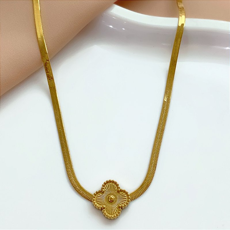 COLAR FITA FINA COM PINGENTE TREVO DOURADO AÇO 316L⭐️