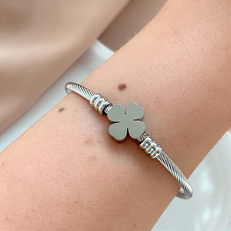 PULSEIRA / BRACELETE TORCIDO TREVO AÇO 316L⭐️