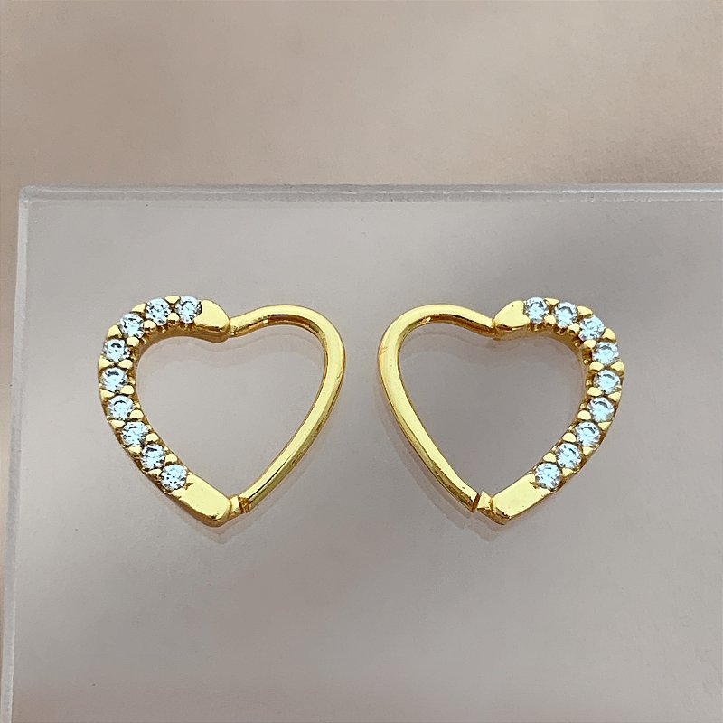 PIERCING CARTILAGEM/ DAITH CORAÇÃO METADE ZIRCÔNIA 9MM FOLHEADO A OURO 18K SEMIJOIA PARA ATUALIZAÇÃO ⭐️