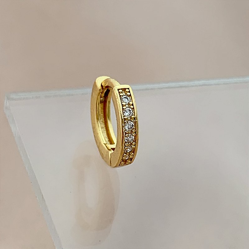 PIERCING CARTILAGEM ARGOLINHA ZIRCÔNIAS 7MM AÇO 316L FOLHEADO A OURO 18K SEMIJOIA PARA ATUALIZAÇÃO⭐️
