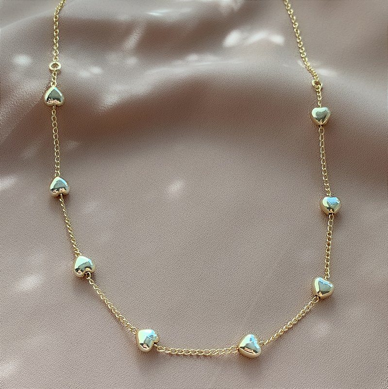 COLAR MINI CORAÇÕES BOLEADOS FOLHEADO A OURO 18K⭐