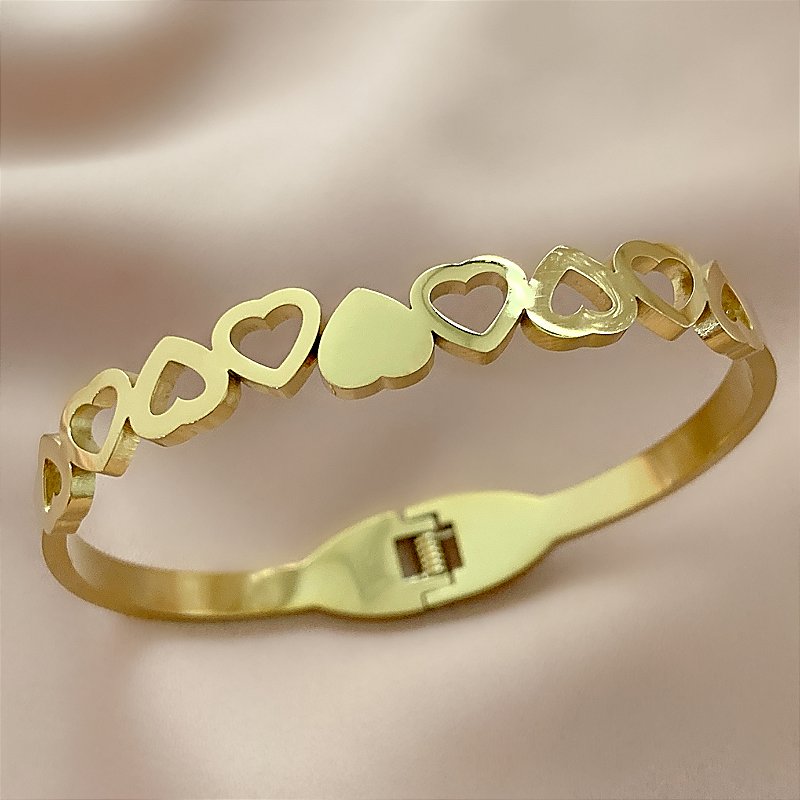 PULSEIRA / BRACELETE FILEIRA CORAÇÕES INVERTIDOS LISOS E VAZADOS DOURADO AÇO 316L⭐️