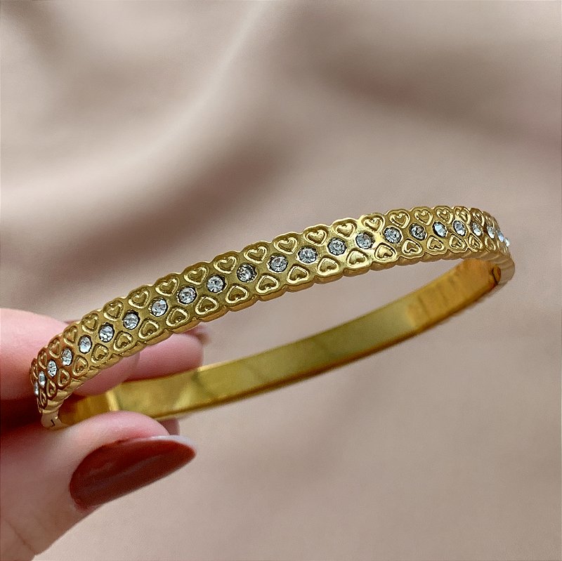 PULSEIRA / BRACELETE FIO ZIRCÔNIAS BORDA MINI CORAÇÕES DESENHADOS DOURADO AÇO 316L⭐️