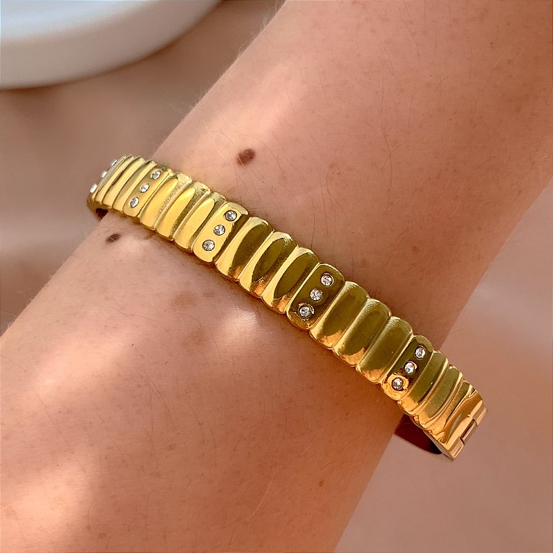 PULSEIRA / BRACELETE TRAÇOS VERTICAIS DETALHES ZIRCÔNIAS DOURADO AÇO 316L⭐️