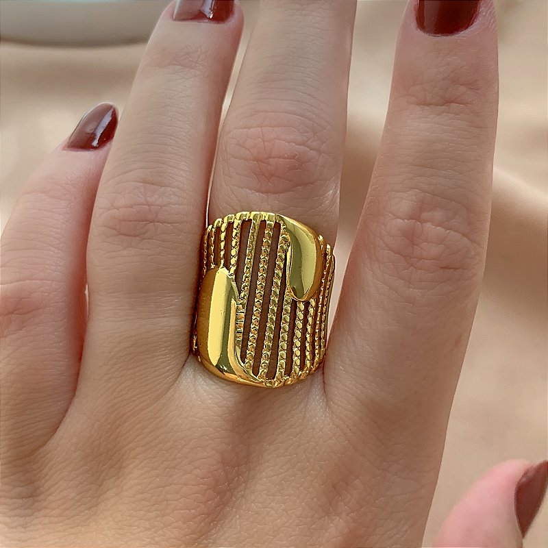 ANEL REGULÁVEL FIOS TEXTURIZADOS E GOTA DOURADO AÇO 316L⭐️