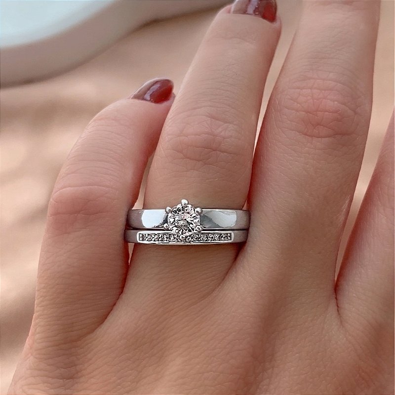 ANEL KIT ALIANÇA CRAVEJADA E SOLITÁRIO ZIRCÔNIA PRATEADO BIJU