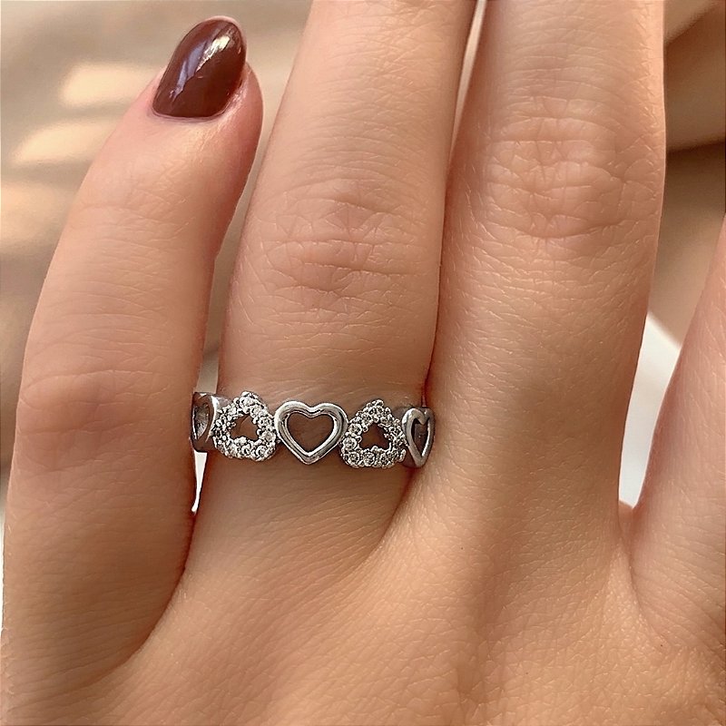 ANEL CORAÇÕES LISOS E CRAVEJADOS PRATEADO BIJU