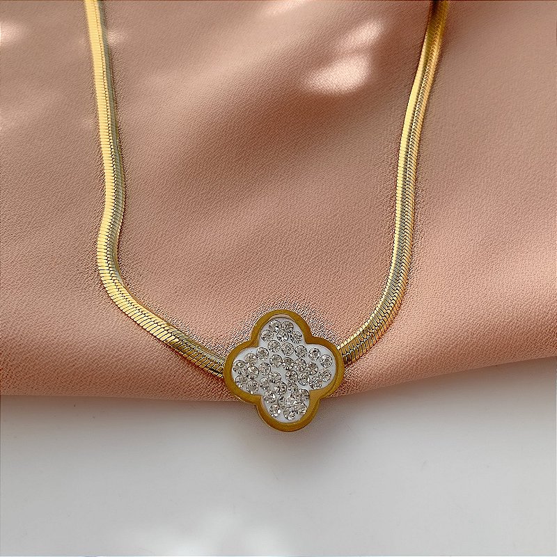 COLAR CORRENTE COBRA FINA PINGENTE TREVO ZIRCÔNIAS DOURADO AÇO 316L⭐️