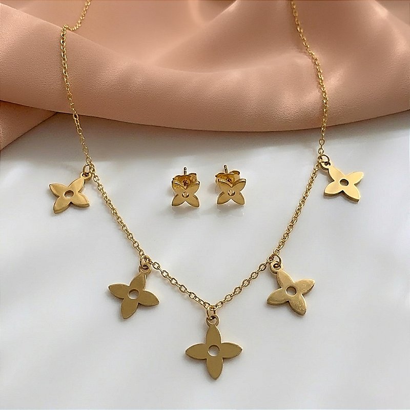 COLAR E BRINCO KIT TREVOS VAZADOS DOURADO AÇO 316L⭐️