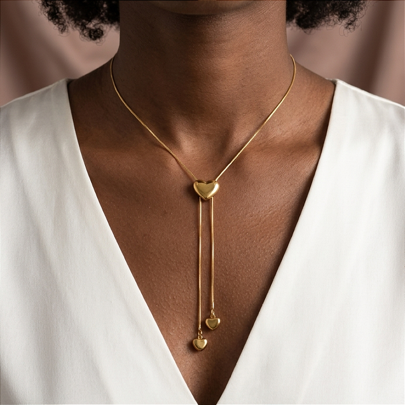 COLAR ESTILO GRAVATINHA CORAÇÕES DOURADO AÇO 316L⭐️