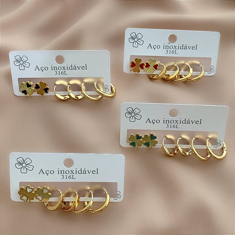 BRINCO KIT ARGOLINHAS E TREVO ESMALTADO DOURADO AÇO 316L⭐️