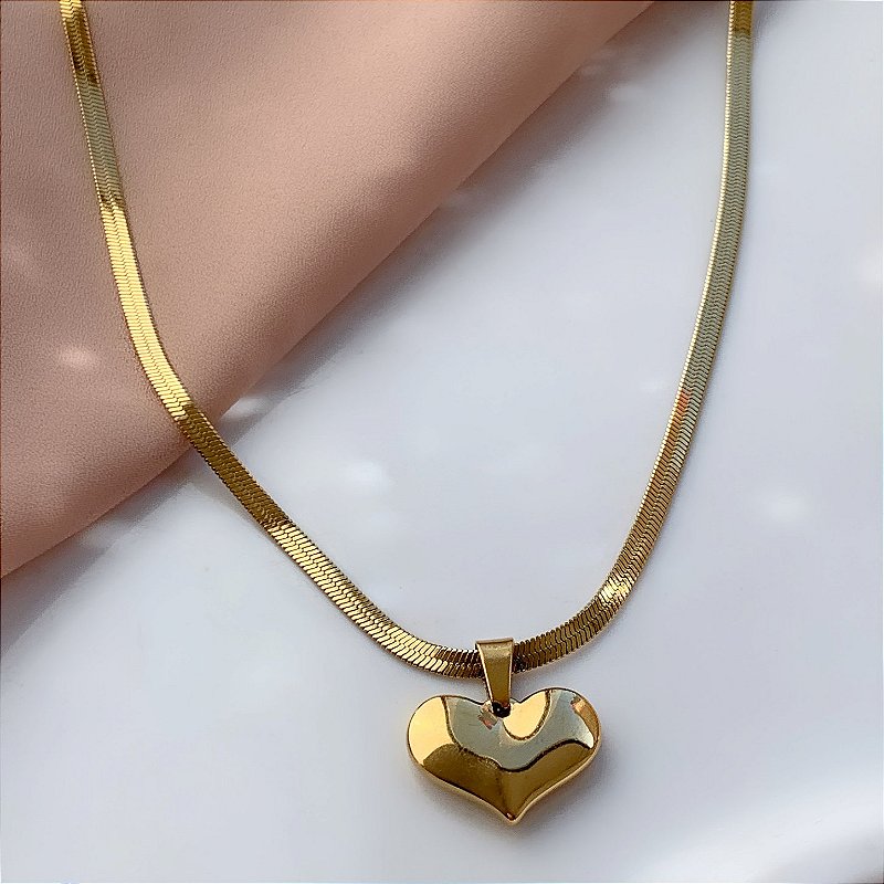 COLAR FITA FINA PINGENTE CORAÇÃO LARGO BOLEADO DOURADO AÇO 316L⭐️