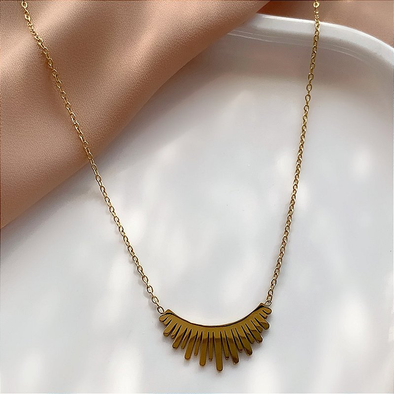 COLAR RAIOS SOLARES DOURADO AÇO 316L⭐️