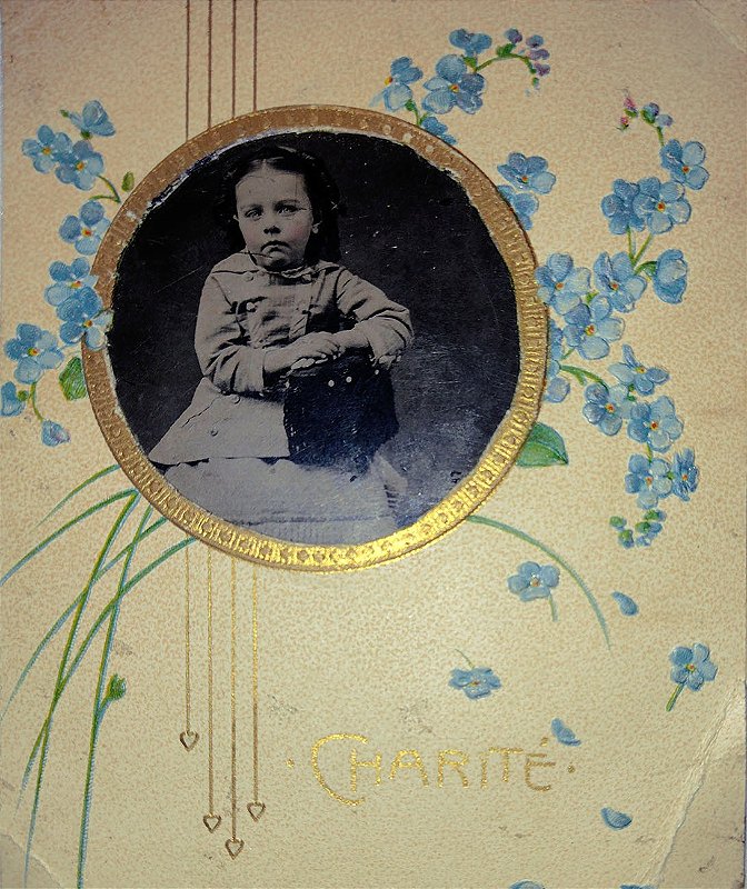 Fotografia em Ferrótipo antigo original com imagem de menina posando de mocinha