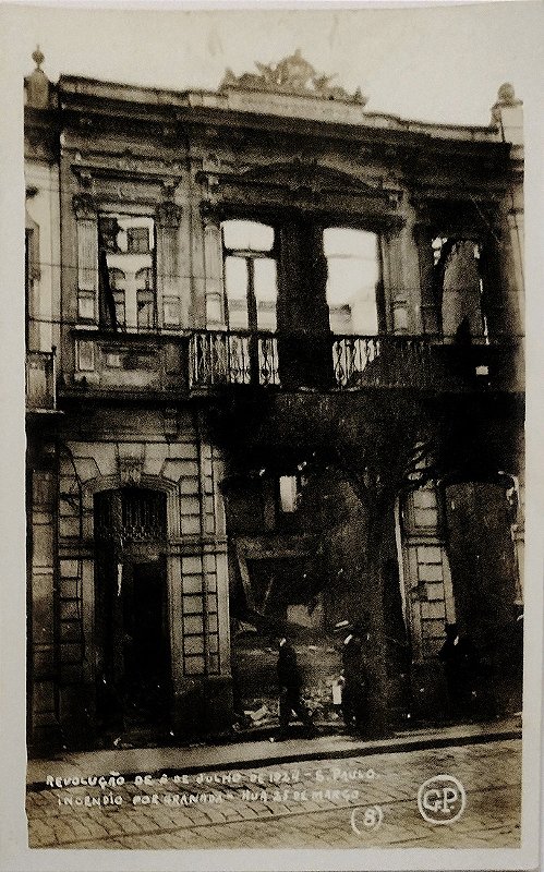 Revolução de 1924 em São Paulo – Incêndio por Granada na Rua 25 de Março. Cartão Postal Antigo