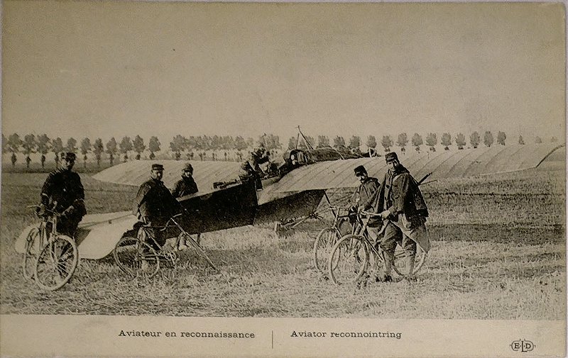 I Grande Guerra – Aviação – Cartão Postal Antigo , Aviadores  Preparando Vôo de Reconhecimento.