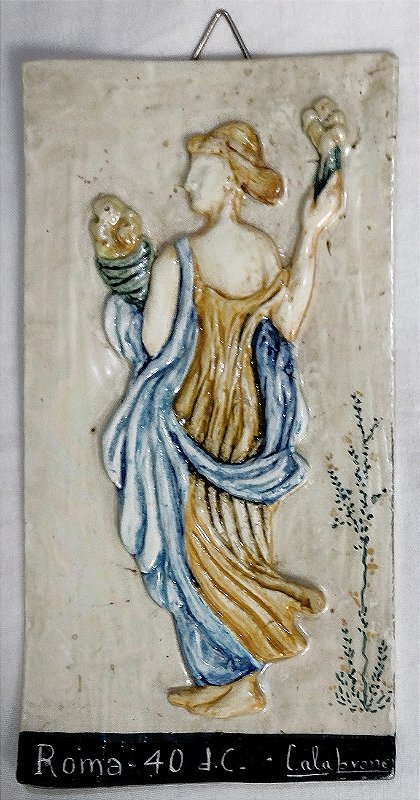 Domenico Calabrone - Rara Placa Cerâmica Assinada, Traje Feminino, Moda da Roma de 40 d.C.