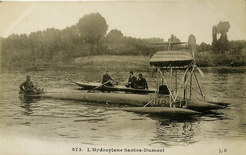 Aviação - Santos Dumont no Controle do Hydroplano nº 18 - Raro Cartão Postal antigo original