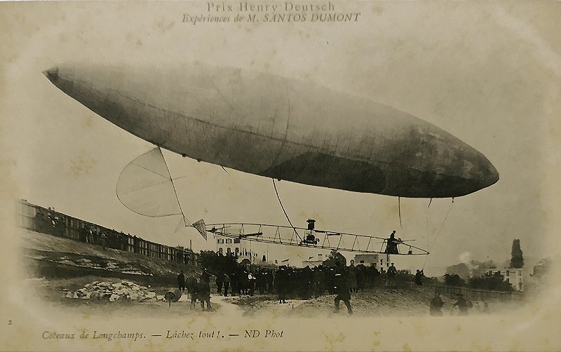Aviação - Santos Dumont com Dirigível na Colina de Longchamps - Raro Cartão Postal antigo original