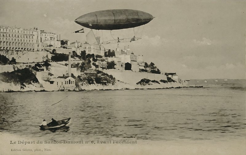 Aviação - Santos Dumont com Dirigível nº 6 Antes do Acidente - Cartão Postal antigo original, não circulado