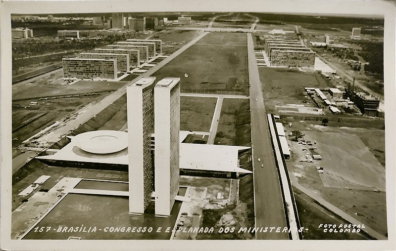 Brasilia em Construção - Congresso e Esplanada dos Ministérios - Cartão Postal Antigo, Original da época