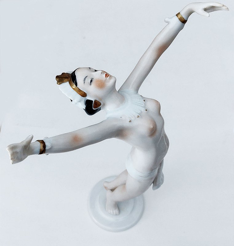 Escultura Antiga em Porcelana Austríaca, Figurativo Bailarina, Marca Wien - 33cm de Altura