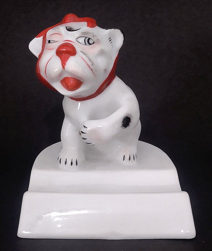 Porcelana Cachorro, Cãozinho Buldogue Bonzo - Escultura Antiga de Porta Caneta, 1920´s, Marca Coroada