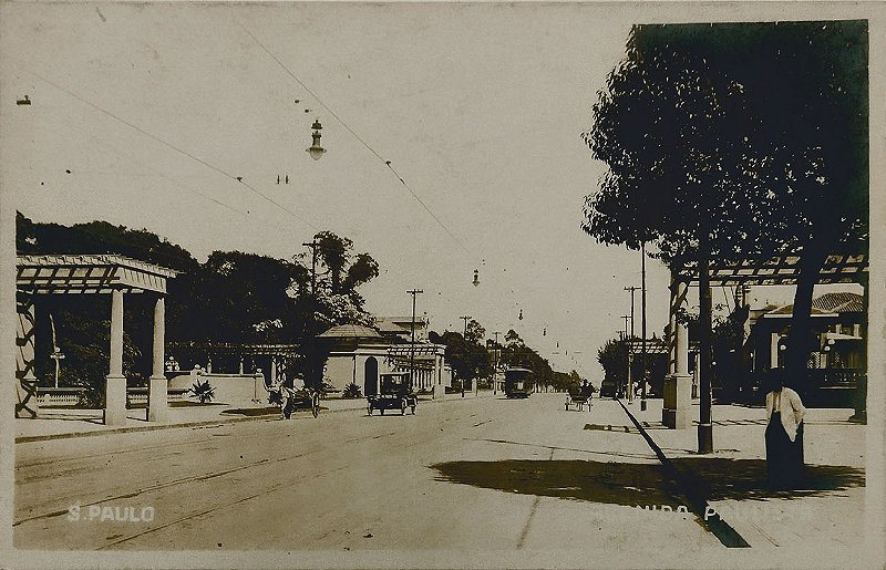 São Paulo - Av. Paulista (J) - Carro, Bonde e Carroças, Postal Antigo Original, Não Circulado
