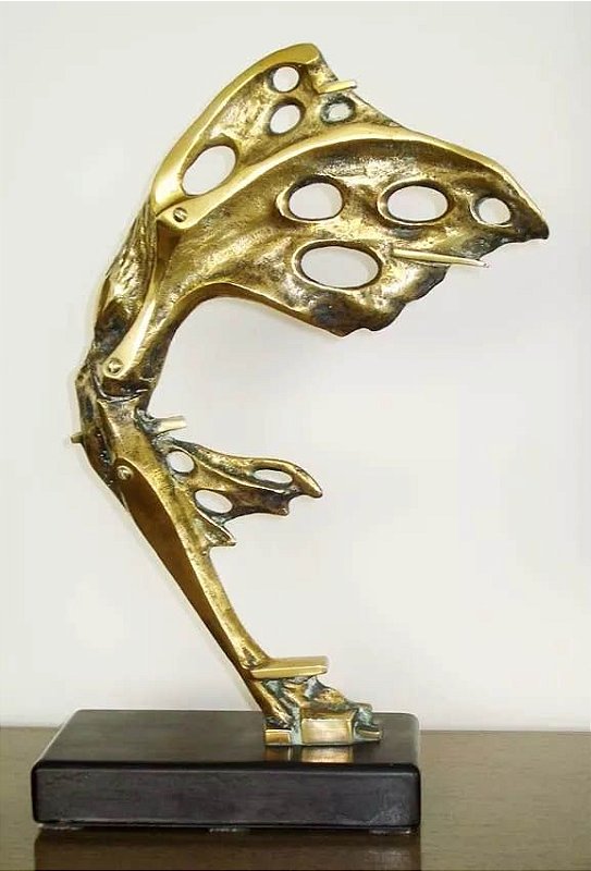 Calabrone, Domenico - Escultura em Bronze Feminino Butterfly, Assinada