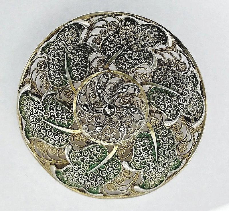 Broche em  Ouro e Prata - Vermeil Esmaltado, com Marcassitas - Antigo e Magnífico Trabalho de Joalheria Filigranada