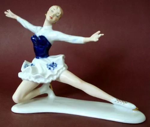 Escultura Em Porcelana Alemã W Coroado, Bailarina Patinadora