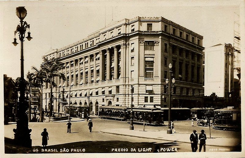 São Paulo - Cartão Postal Antigo Original do Prédio da Light & Power com Bondes e Pessoas
