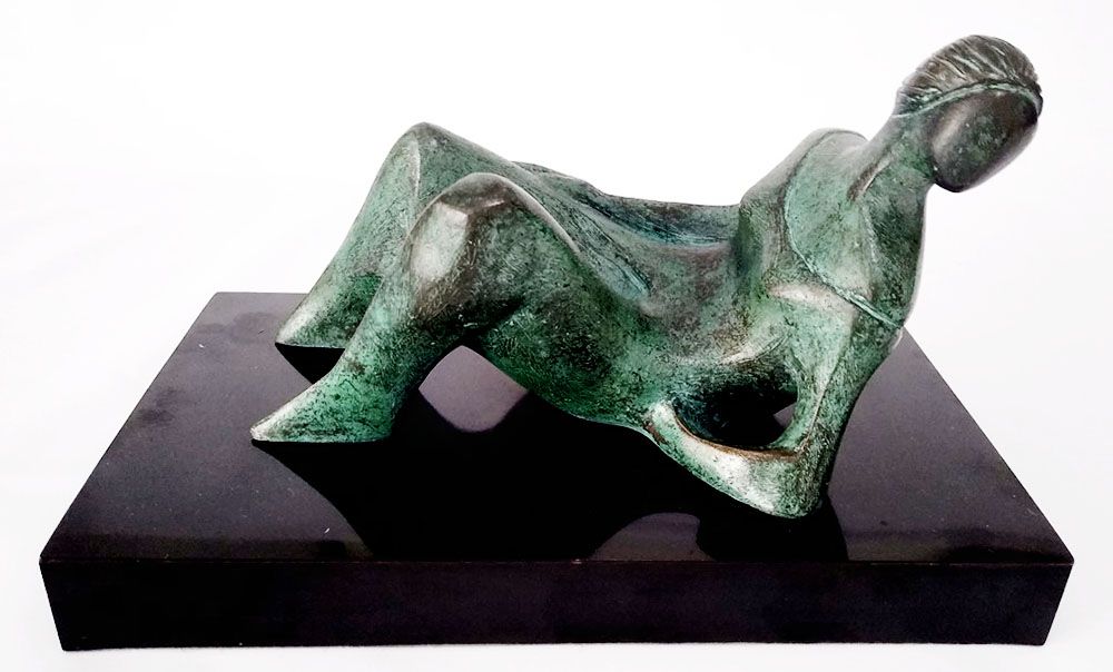 Eunice Figueiras - Escultura em Bronze Patinado, Mulher
