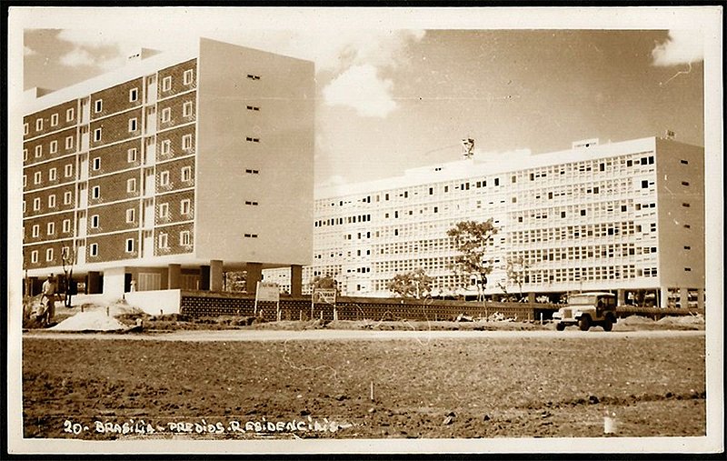 Brasília - Prédios Residenciais - Cartão Postal Fotográfico Antigo Original