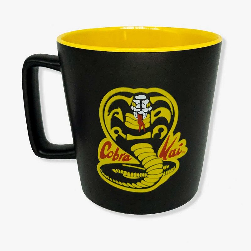 Caneca Cobra Kai 400ml - Dora Presentes - A maior loja de decoração e  presentes da Saara-RJ