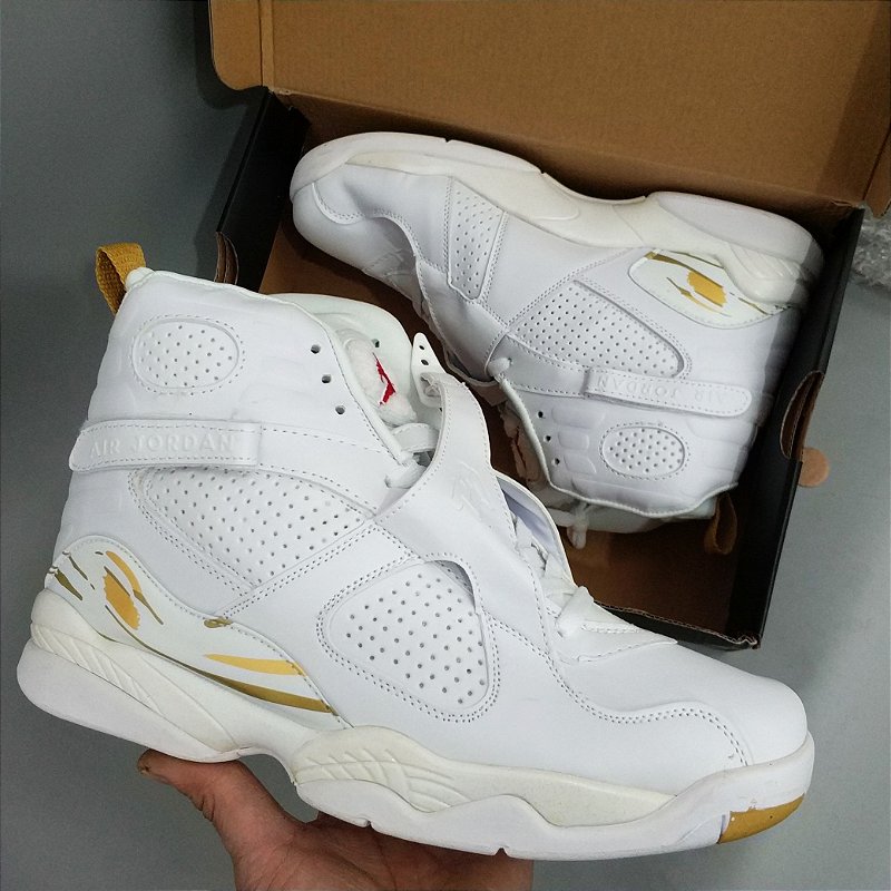 red and black air max 720