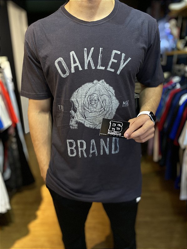 Camiseta Oakley Logo Brand - Rabello Store - Tênis, Vestuários, Lifestyle e  muito mais