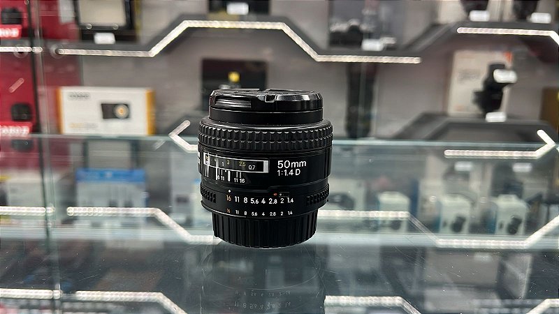 フィルムカメラ NikonF3P(PRESS)+MD-4+NIKKOR 50mm1:1.4 Ai Nikon Lente AF FX NIKKOR 50 mm F/1.4D DSLR com foco automático