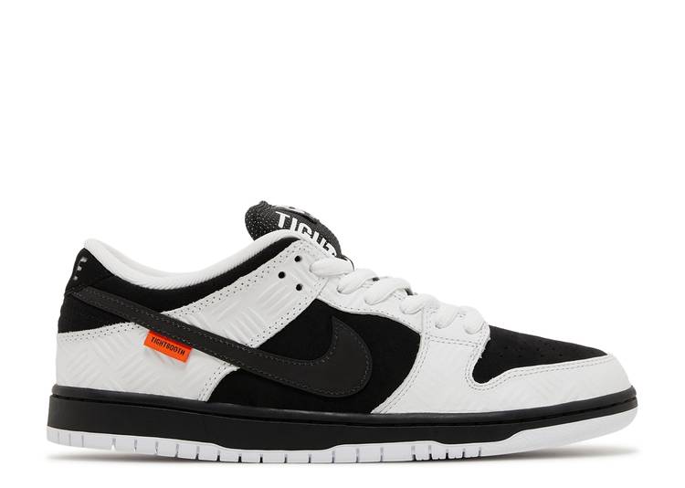 Tênis TIGHTBOOTH x Nike SB Dunk Low Pro - Black White - Four Gang