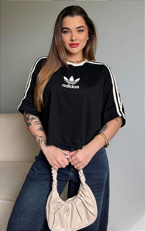 OVERSIZED CROPPED TY ADI - PRETO - Tshirts Femenina Atacado