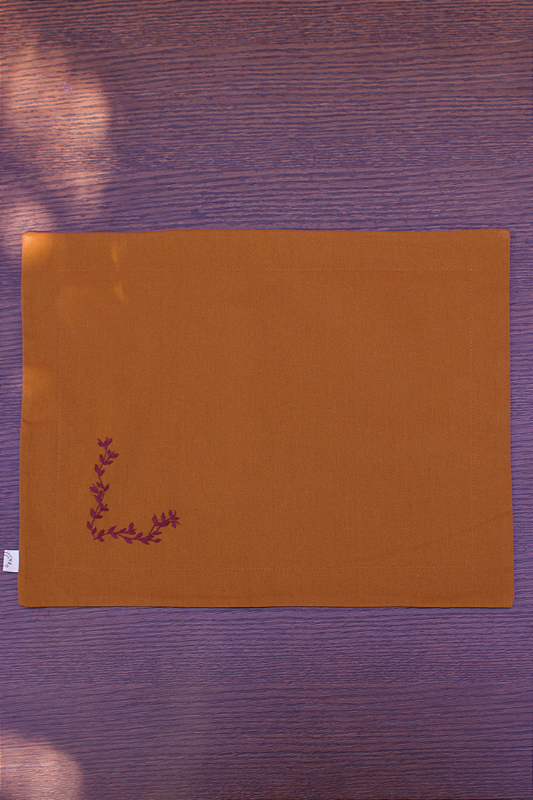 Jogo Americano Bordado Folhagem