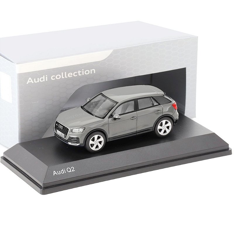 Miniatura Audi Q2 Quantum Grey Iscale Audi Collection 2016 1/43