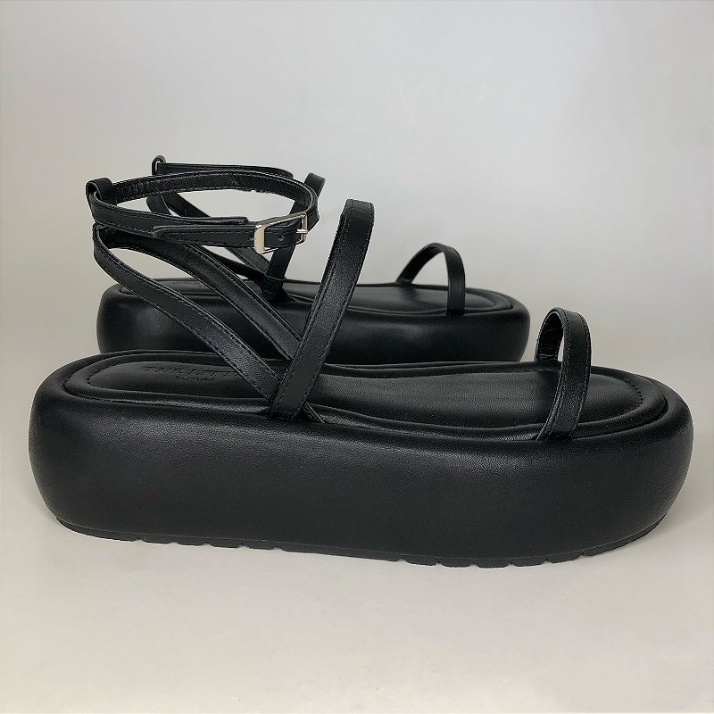 Sandália Flatform Izzie Preta
